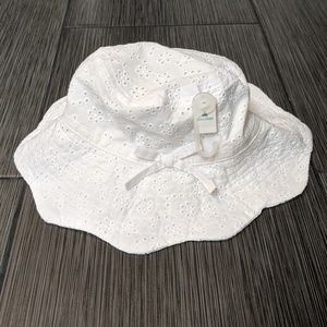 🌞NWT Baby Gap white eyelet sunhat - size S/M